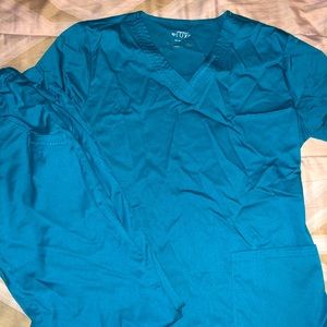 Cherokee Luxe scrub set